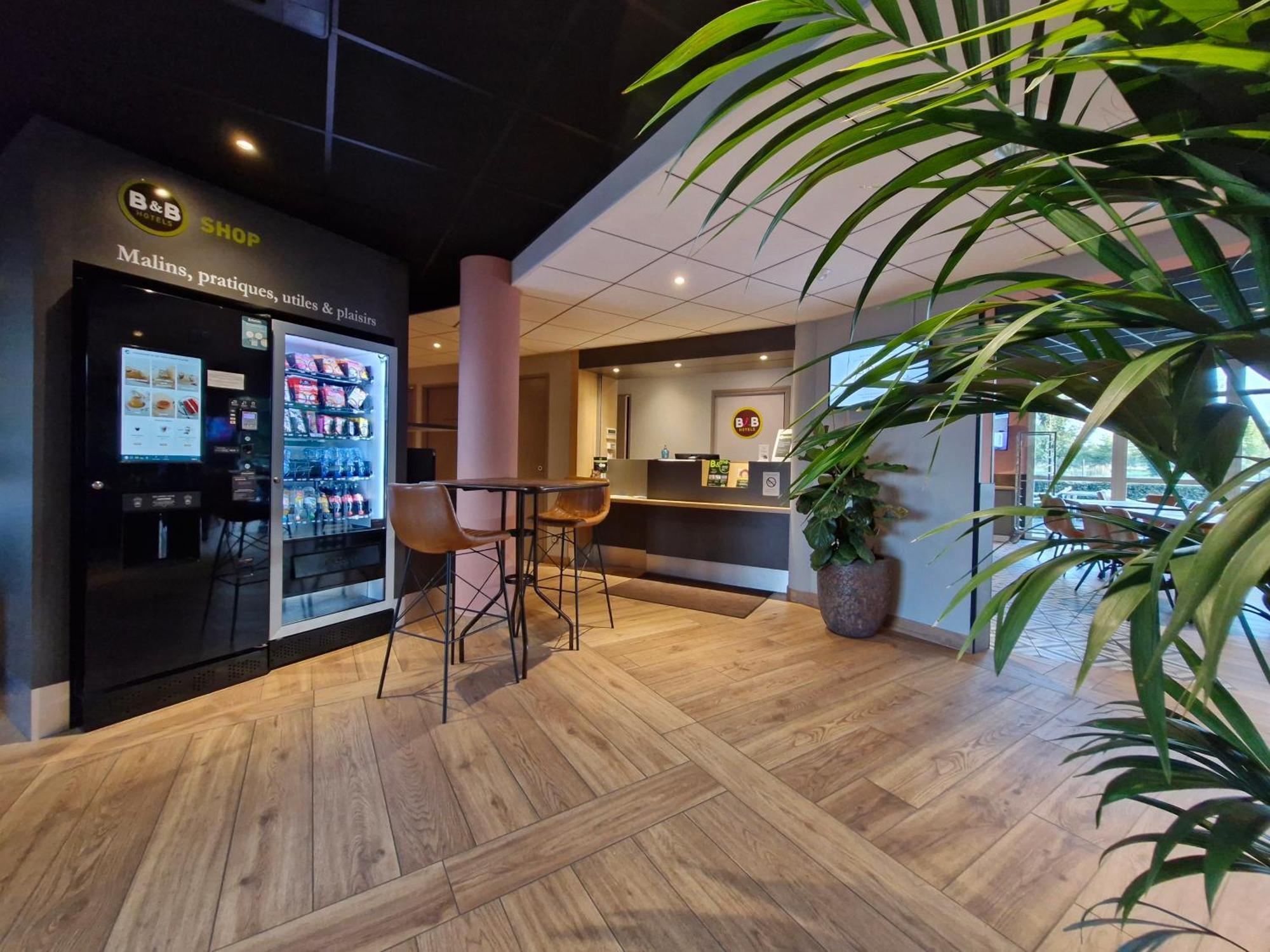 B&B Hotel Clermont-Ferrand Nord Riom Eksteriør bilde