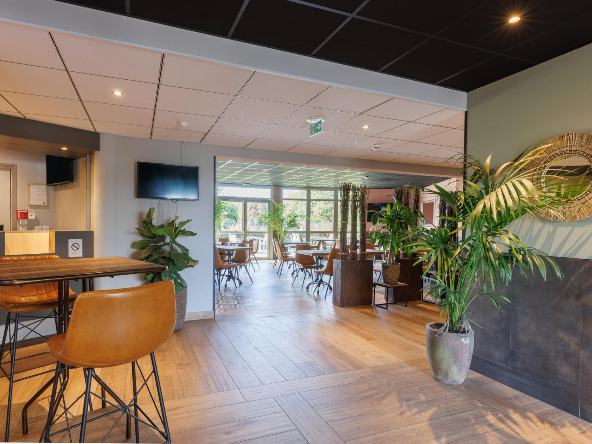 B&B Hotel Clermont-Ferrand Nord Riom Eksteriør bilde