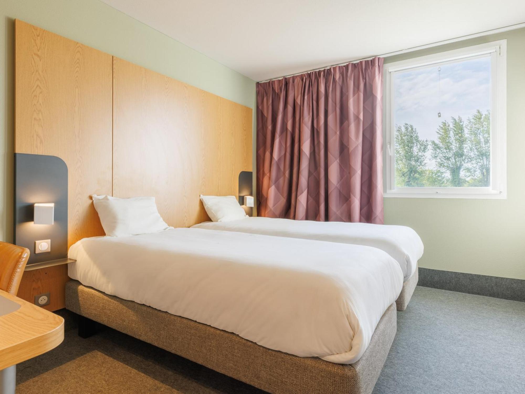 B&B Hotel Clermont-Ferrand Nord Riom Eksteriør bilde