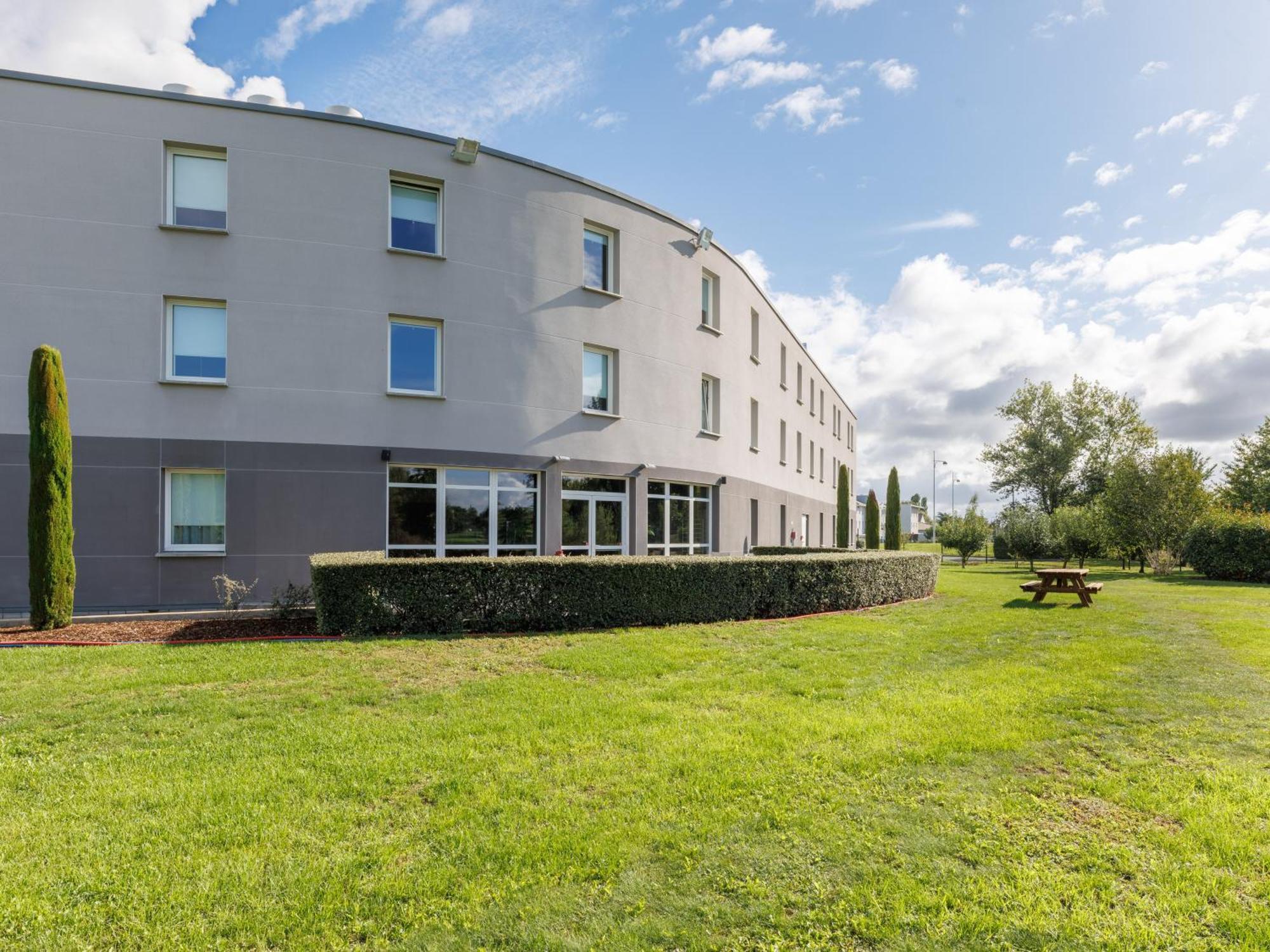 B&B Hotel Clermont-Ferrand Nord Riom Eksteriør bilde