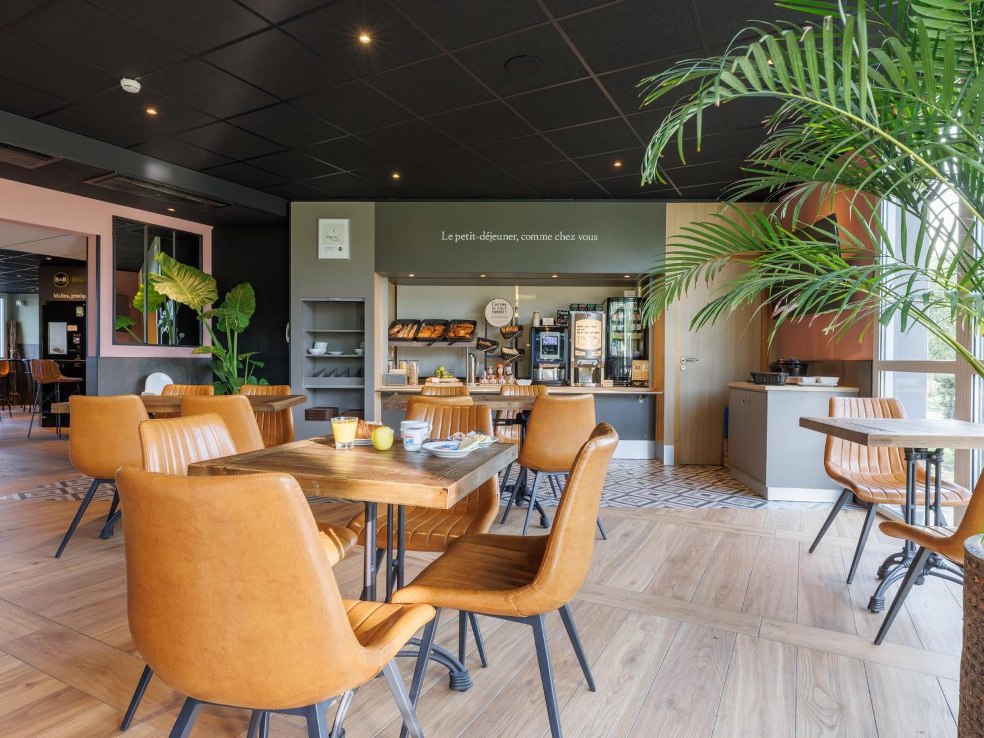 B&B Hotel Clermont-Ferrand Nord Riom Eksteriør bilde