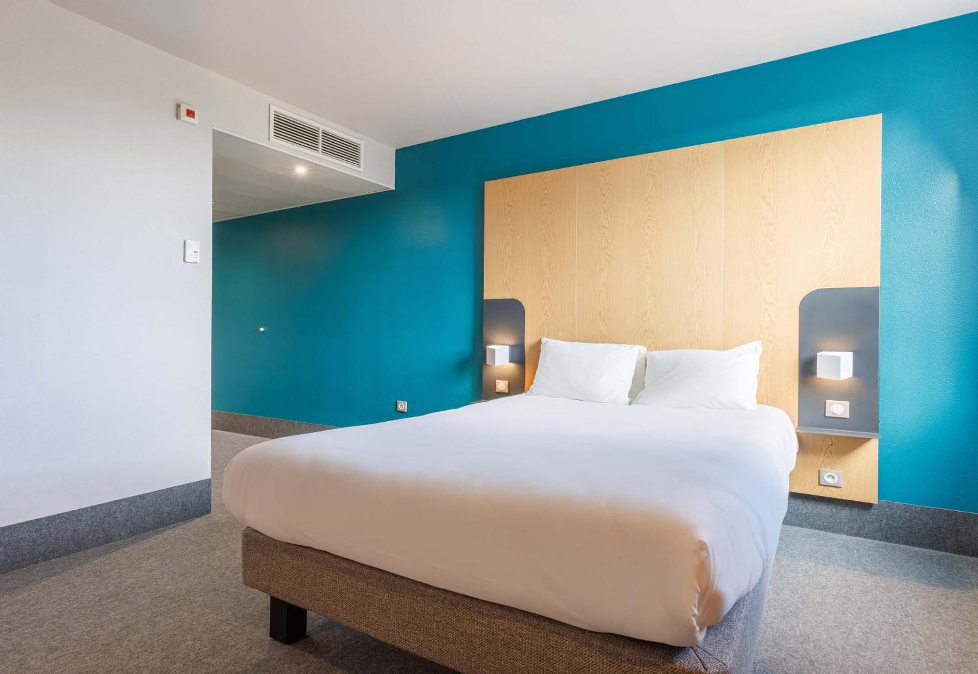 B&B Hotel Clermont-Ferrand Nord Riom Eksteriør bilde