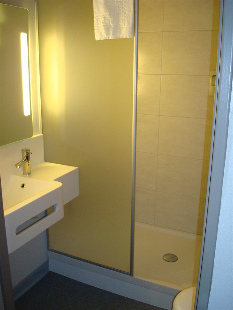 B&B Hotel Clermont-Ferrand Nord Riom Eksteriør bilde